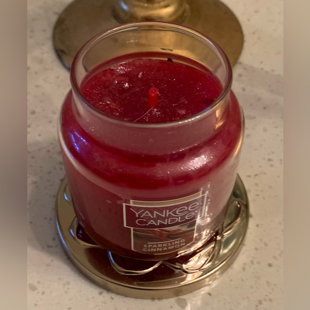 🌷🌷3 for $10🌷🌷3.7 oz. Yankee candle-🌷🌷Sparkling Cinnamon 🌷🌷
